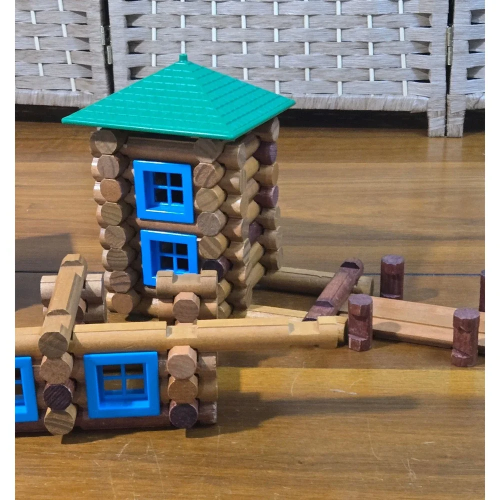 Lincoln Logs Real Wood Building Set Classic Log Cabin Frontier Mixed Lot Cowboy